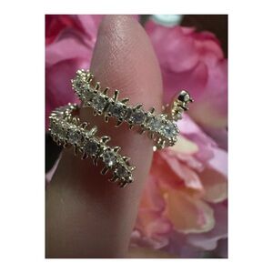 Kendra Scott Beck Wrap Ring. Size 6 GOLD tone